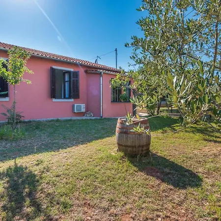 Apartment Elio Pula